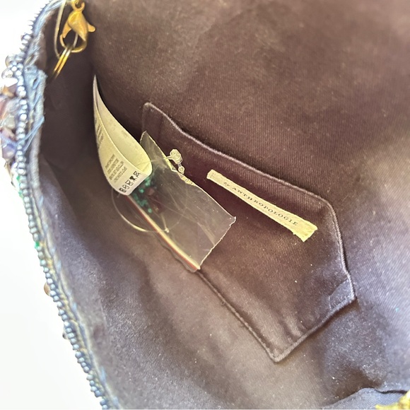 Anthropologie Beaded Flap
Shoulder Handbag Clutch Flap
Turquoise Navy Striped - Picture 11 of 11